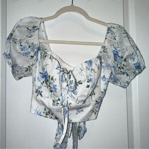 Altar'd State | Floral Puff Sleeve Cropped Blouse Tie Front White Blue | Size S